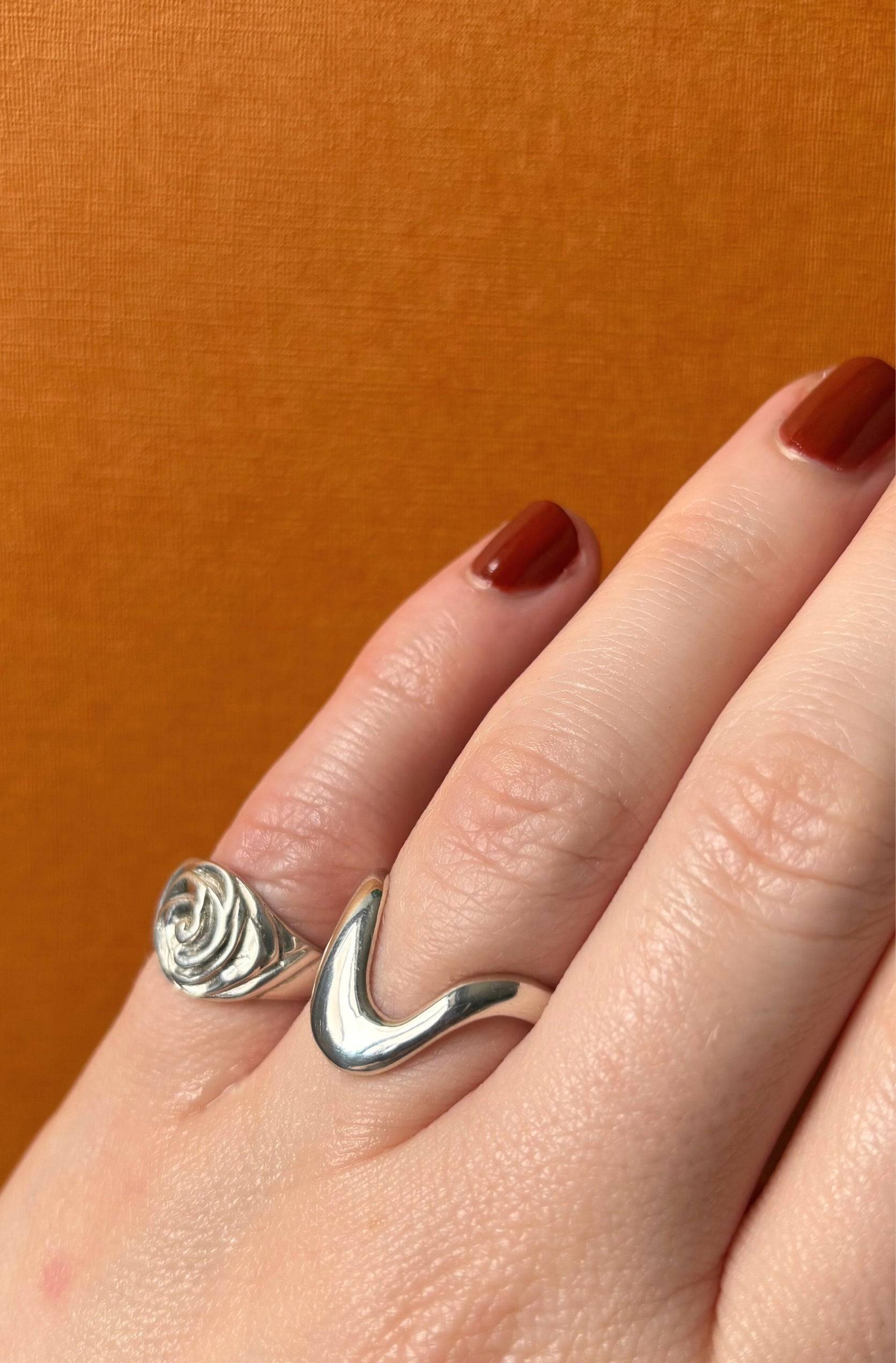 Deep Current - Wave Stacking Ring