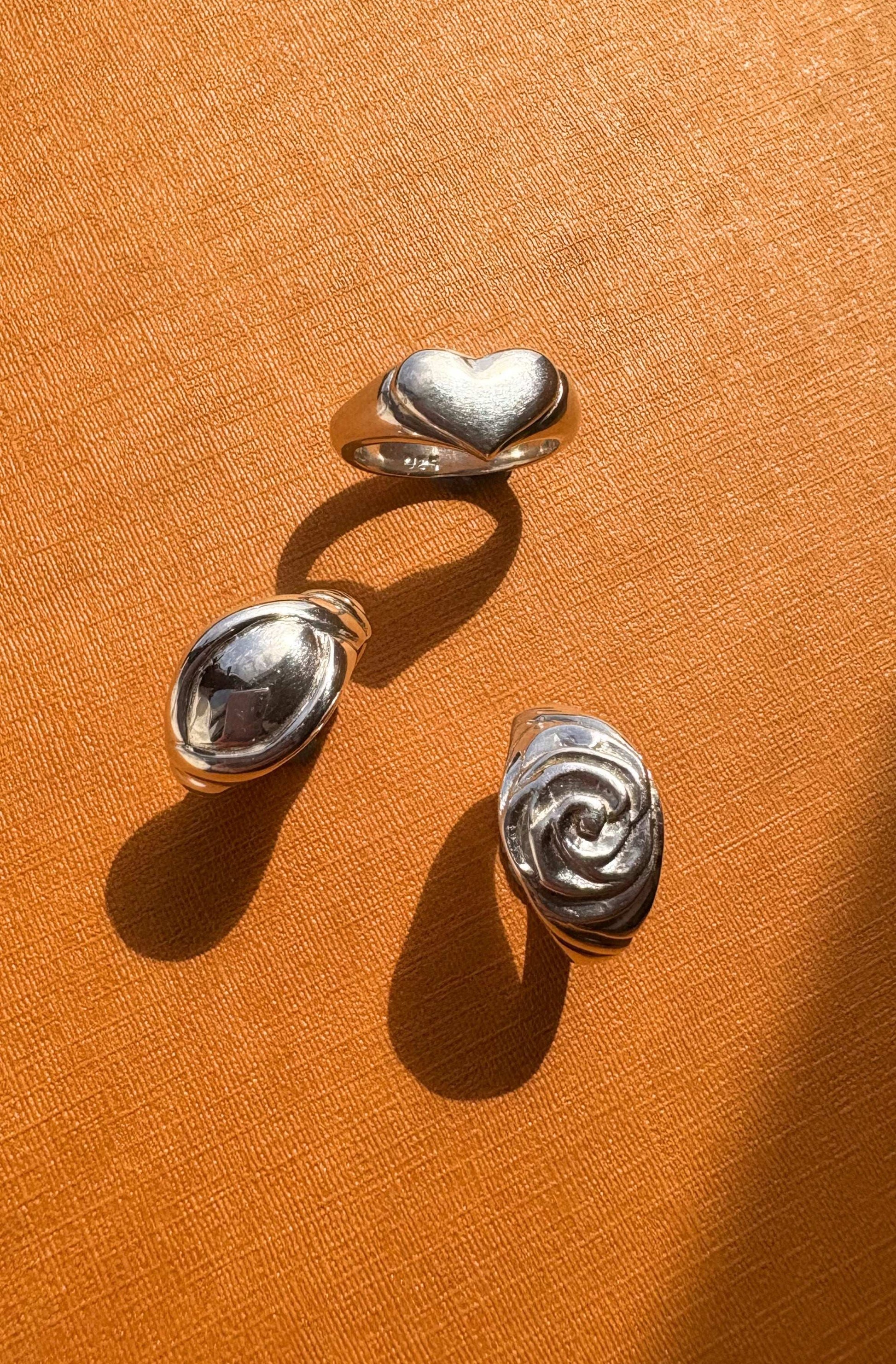 Ecliptica - Oval Signet Ring