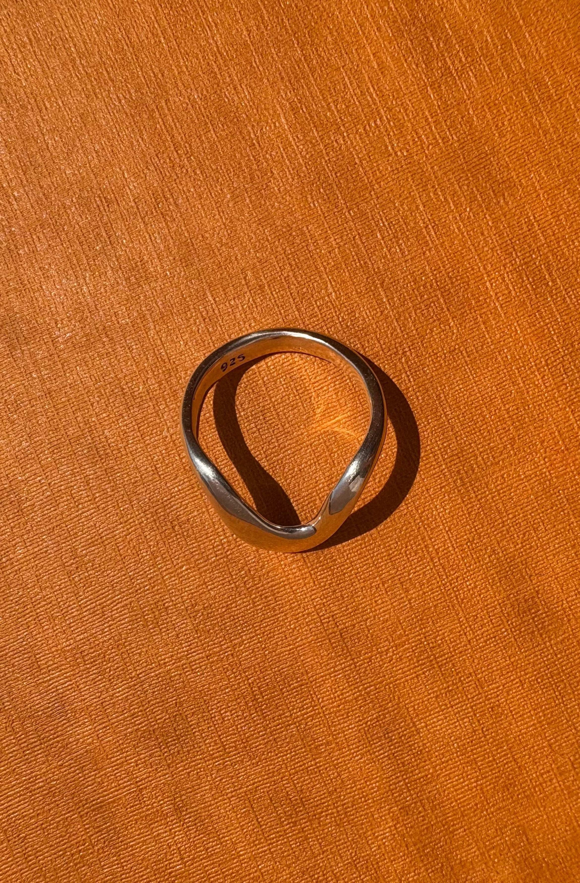 Deep Current - Wave Stacking Ring