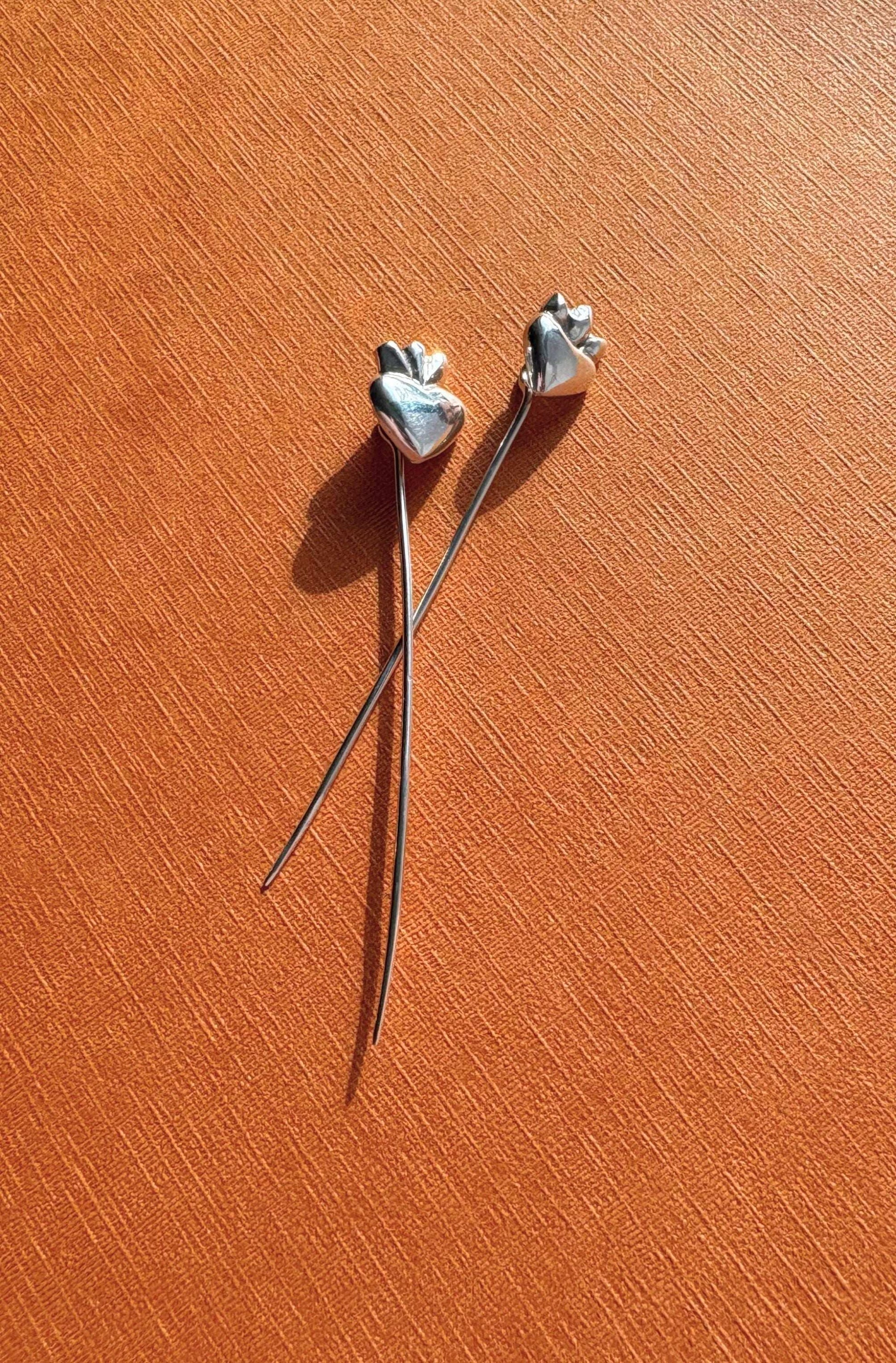 Noble Heart Lapel Pin - Midi