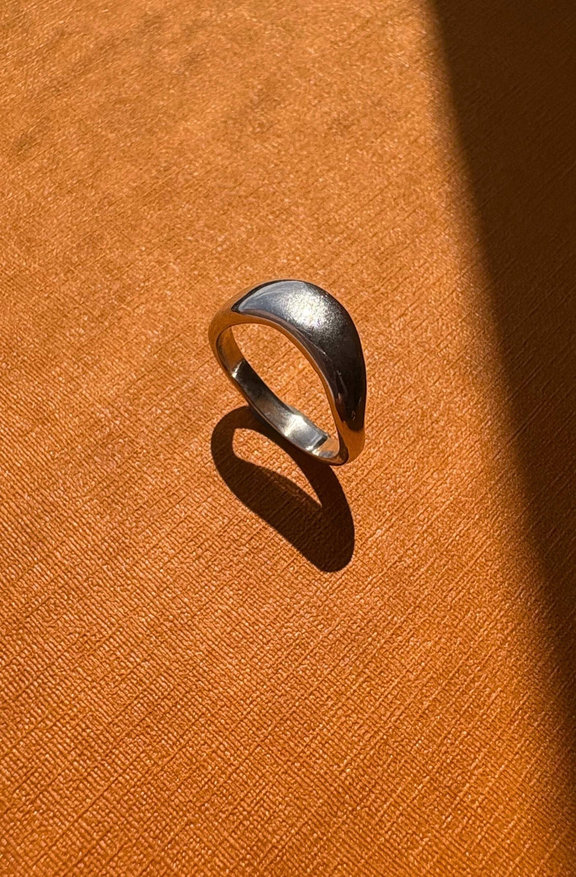 Low Tide - Wave Stacking Ring - M