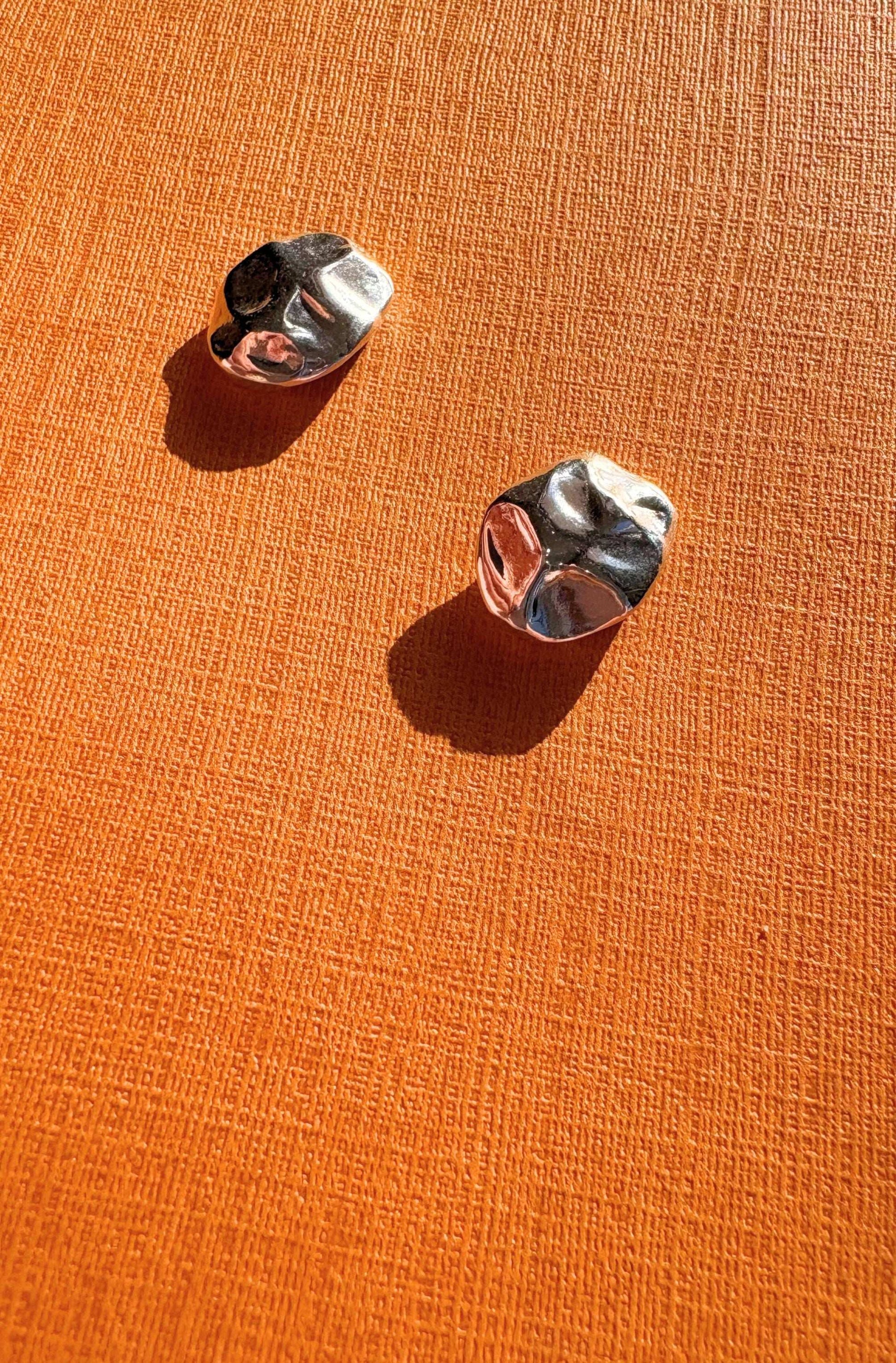 Drift Studs - Earrings 1