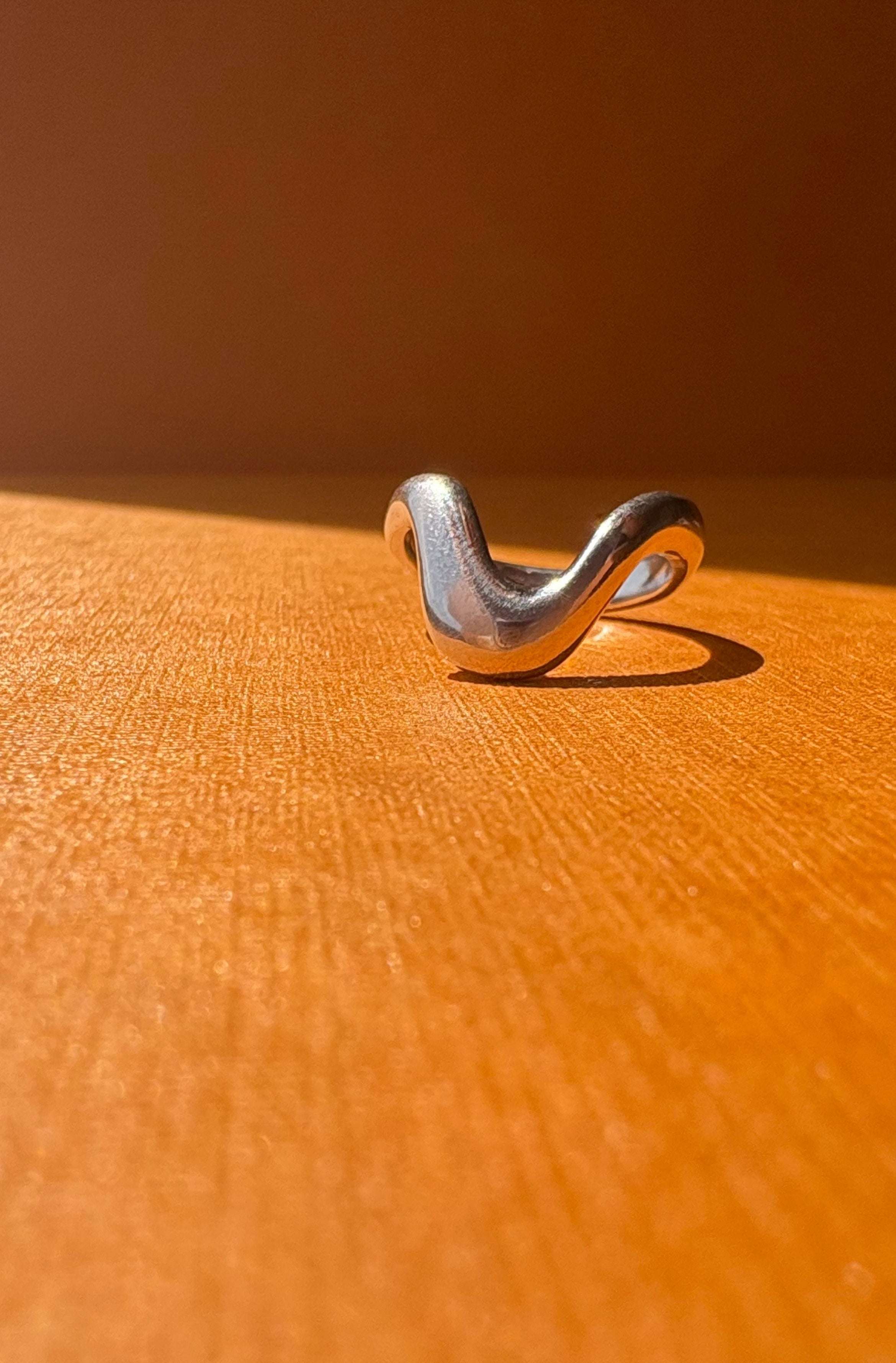 Deep Current - Wave Stacking Ring