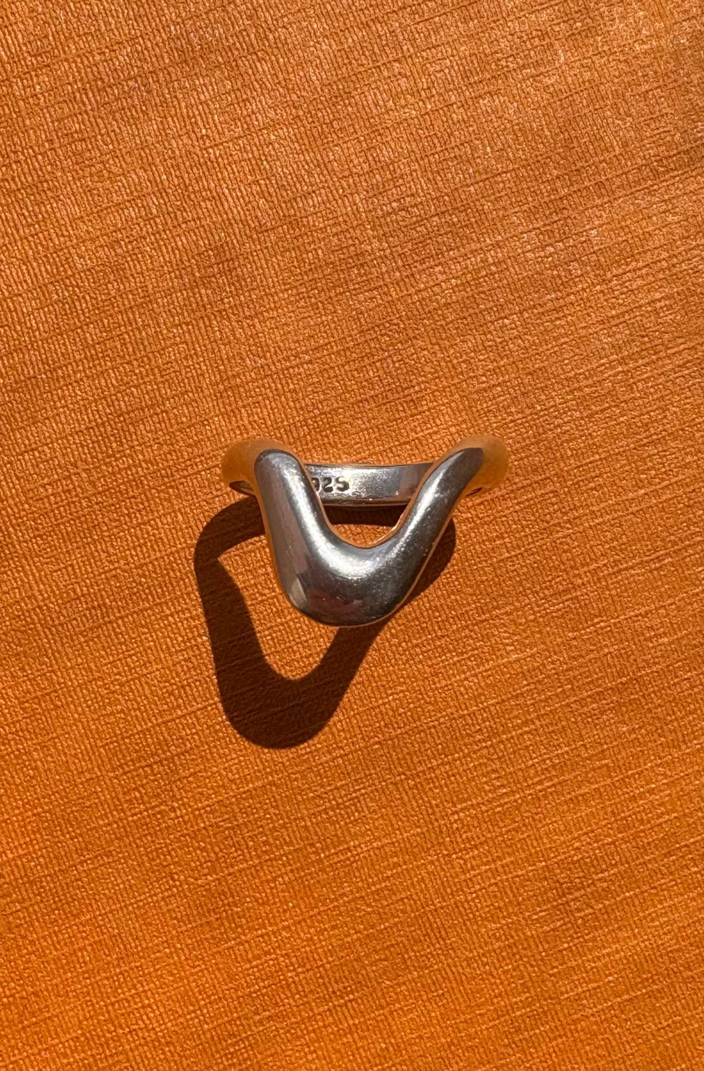 Deep Current - Wave Stacking Ring